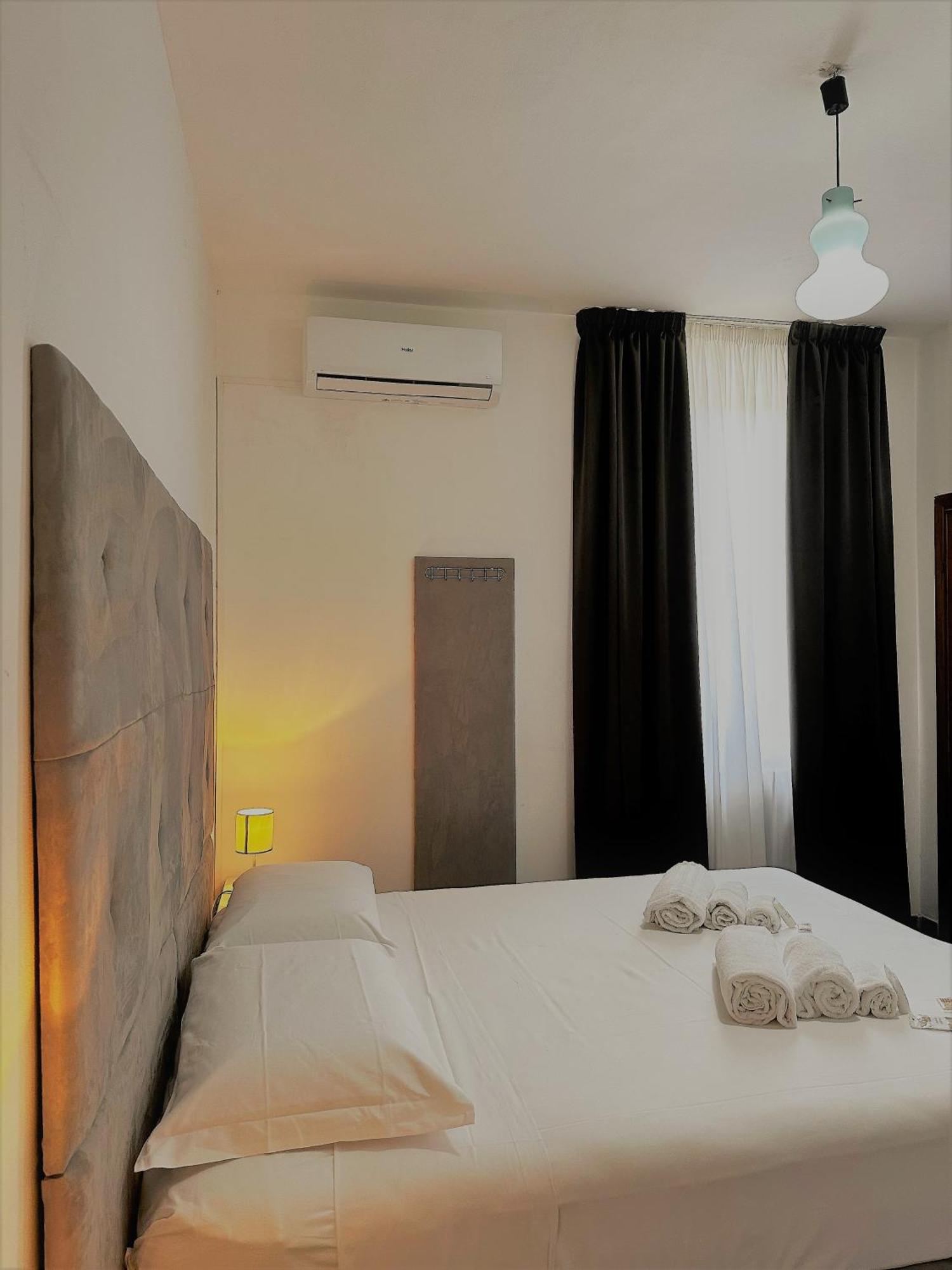 Hotel The Flash - เวนตูรีนา แตร์เม ภายนอก รูปภาพ