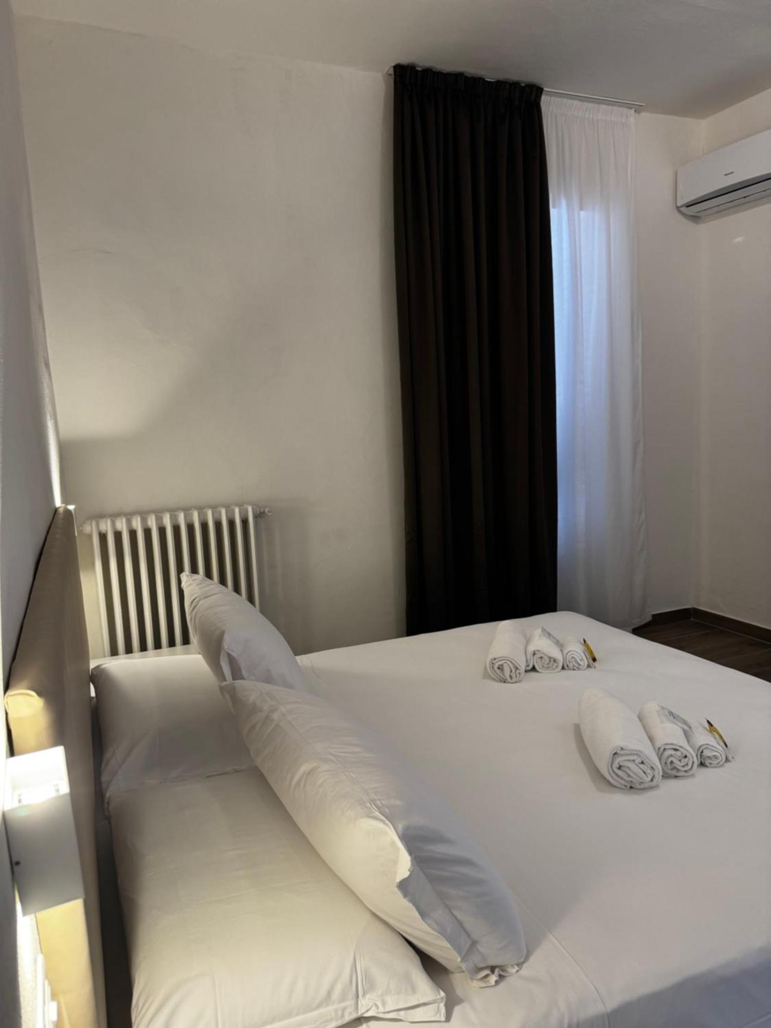 Hotel The Flash - เวนตูรีนา แตร์เม ห้อง รูปภาพ
